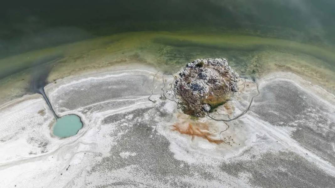 Hızla Kuruyan Burdur Gölü’nün Gözyaşları Gün Yüzüne Çıktı! 5
